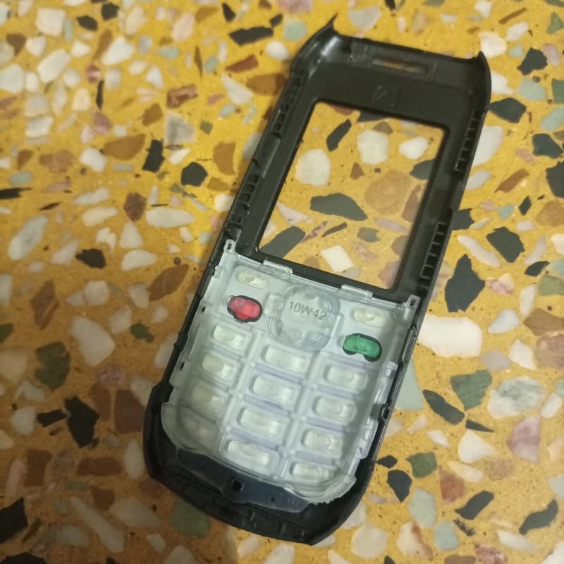 Nokia 1616 front Body